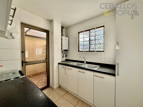 Casa En Venta De 3 Dorm. En Villa Alemana
