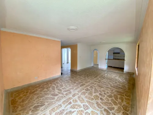 Casa-local En Arriendo En Medellín - Los Colores Cod 64109