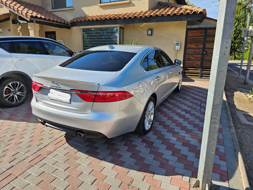 Jaguar XF 2.0 T