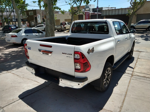 Imagen 6 de 10 de Toyota Hilux Srx 4x4 At 0km