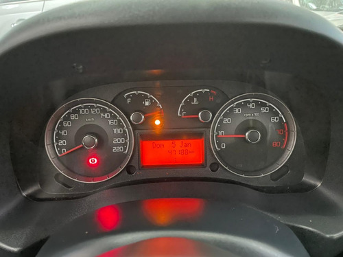 Fiat Doblò Essence 1.8 16v (flex)