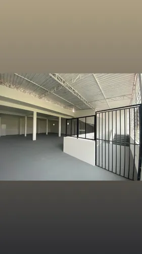 Aluga-se Excelente Espaço Comercial.