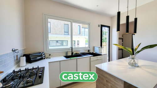 Casa En Venta En El Canton Golf