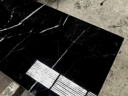 Tapa De Mesa Mármol Negro Marquina - Forma Y Diseño