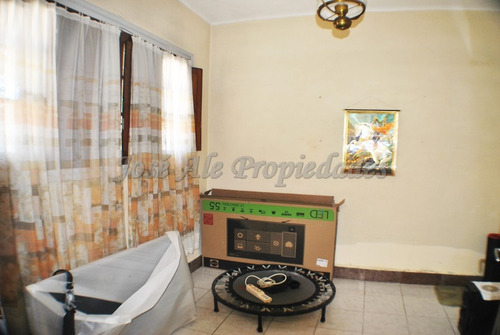 Imagen 9 de 11 de En Venta Casa De Cuatro Dormitorios Colonia Del Sacramento