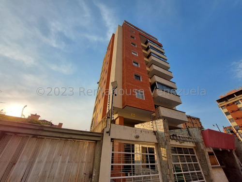 Bello Apartamento En Venta La Soledad Maracay  23-27994 Dc