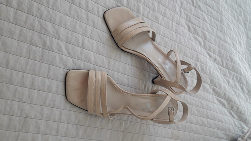 Sandalias Sherak Mujer. Talle 36. Taco Medio. Para Fiesta.