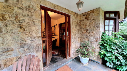 Casa Sobrado Com Jardim Grande E Garagem Com Edícula (valor Negociável), Na Serra Da Cantareira