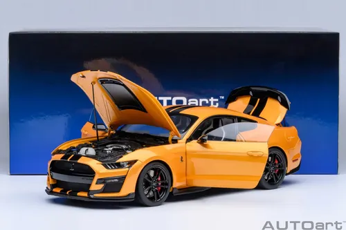 Miniatura Autoart 1/18 Ford Mustang Shelby Gt500 Laranja