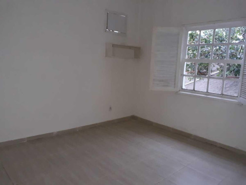 Imagem 9 de 15 de Casa Em Condomínio Para Venda Em Araruama, Bananeiras, 4 Dormitórios, 2 Suítes, 2 Banheiros, 4 Vagas - 77_2-238892