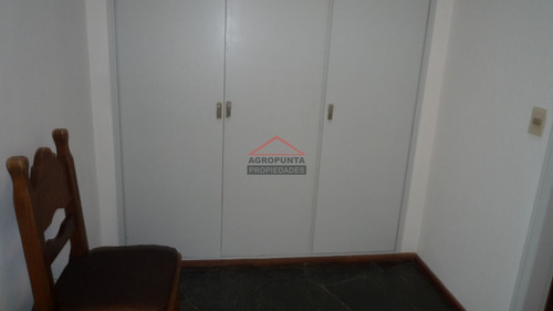 Apartamento En Peninsula, 1 Dormitorios *- Ref: 49