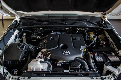 Imagen 22 de 24 de Toyota Hilux Srv 4x2 0 Km 2021 Ae820