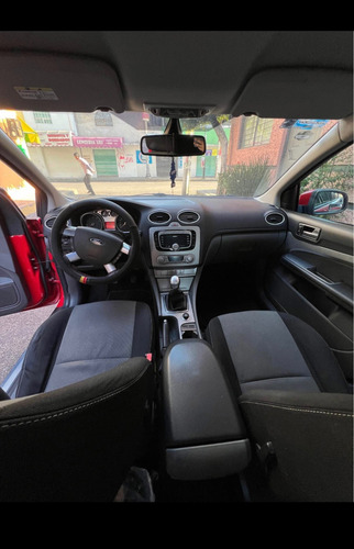 Ford Focus Sedan Sport 5vel Mt
