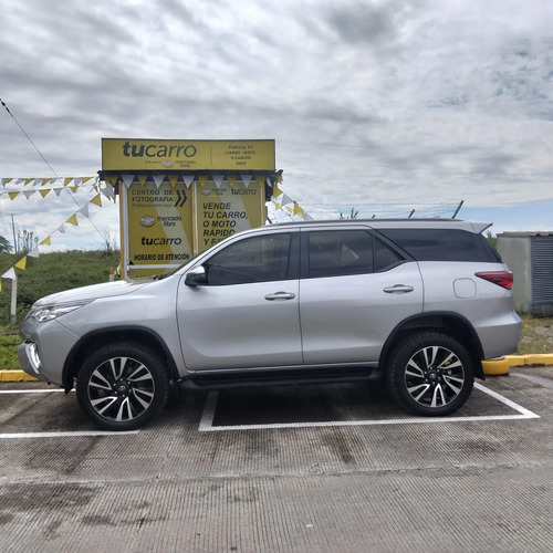 Toyota Fortuner 2.4 L Street TD