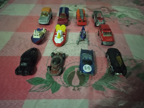 Colección De Carritos Hot Wheels Y Matchbox 