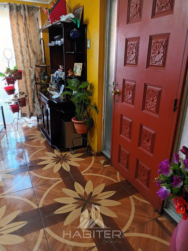 Casa En Venta De 4 Dorm. En Independencia,mirador Viejo
