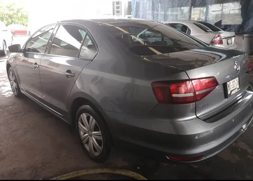 Volkswagen Jetta 2.0 Tiptronic At