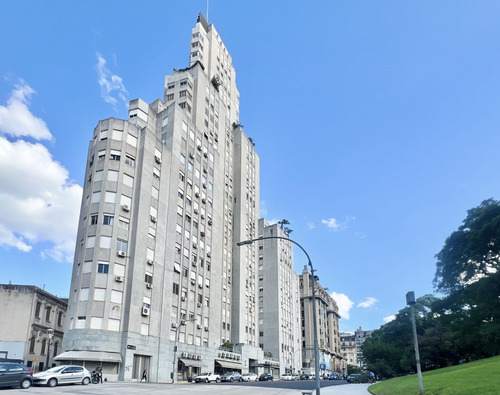 Departamento En Venta En Edificio Kavanagh Piso Alto