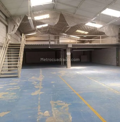 Bodega En Arriendo Prado Veraniego 435m