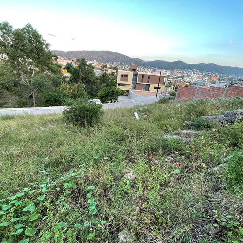 Lote En Venta Con Vista Panorámica De 450 M2 En B° Becciu, Villa Carlos Paz