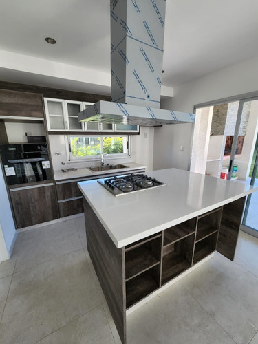 Imagen 2 de 22 de Casa En La Horqueta De Echeverria Con Pileta Canning