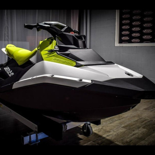 Imagen 9 de 17 de Sea Doo Spark Trixx 3up + 3 Pasajeros + Sonido Bluetooth