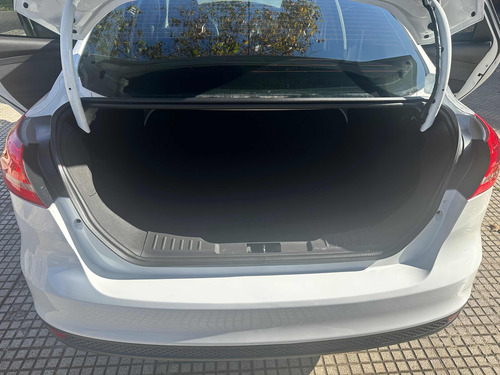Ford Focus III 1.6 Sedan S