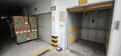 Bodega 3715m2 En 3 Niveles Con 52 Estacionamientos