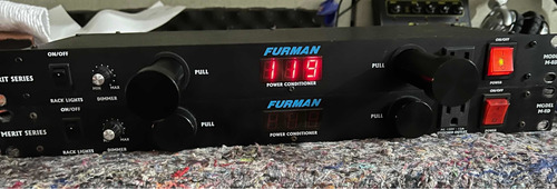 Imagem 1 de 5 de Condicionador De Energia Furman Merit Series