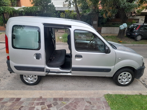 Imagen 7 de 17 de Renault Kangoo 2015 1.6 Furgon Ph3 Confort 5as Lc