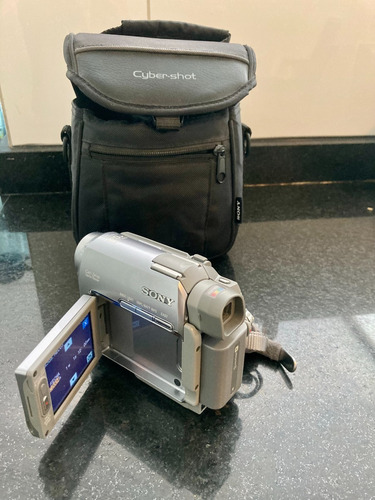 Imagen 1 de 10 de Filmadora Handycam Sony Dcr Hc40 Con Cargador Y Bolso