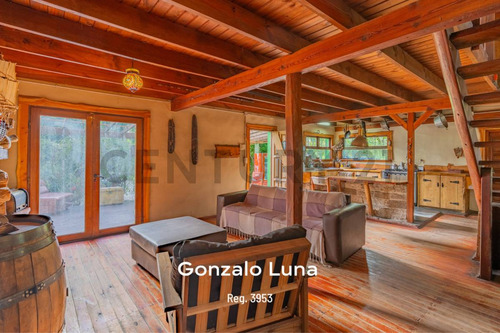 Venta De Casa En El Bosque Peralta Ramos En La Ciudad De Mar Del Plata.