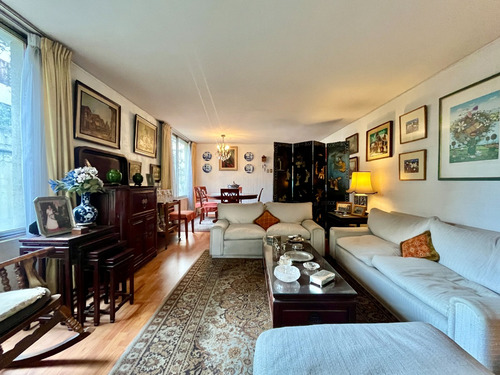 Amplio Departamento Con Excelente Ubicación En Providencia