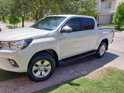 Toyota Hilux 2.8 Cd Srv 177cv 4x4