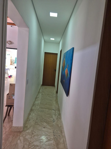 Linda Casa! Com 3 Quartos Suites À Venda, 200 Metros Quadrados