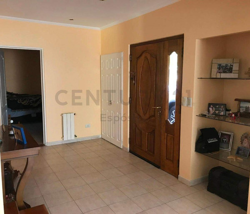 Venta Casa En - Abril Club De Campo -