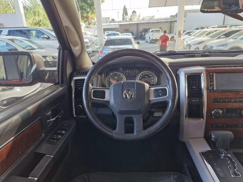 Dodge Ram 2500 5.7 Pickup Crew Cab Laramie 4x2 Mt