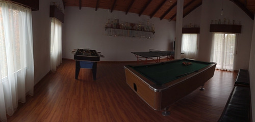 Hermosa Casa C/sala De Juegos- Santa Ana, Colonia
