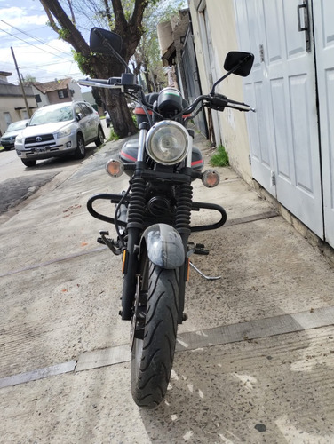 Bajaj Avenger 220 - Año 2017