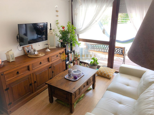 Apartamento A Pasos Del Mar!!!- Ref: 3400