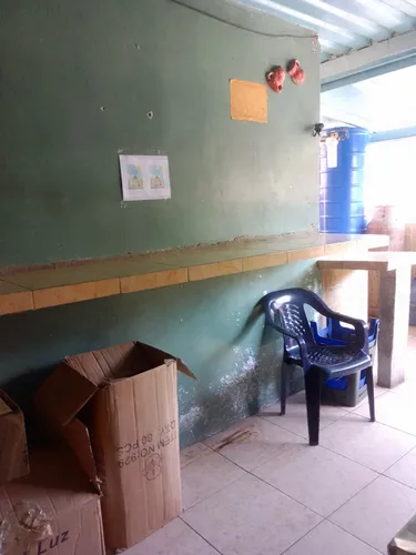 Alquilo. Local Comercial