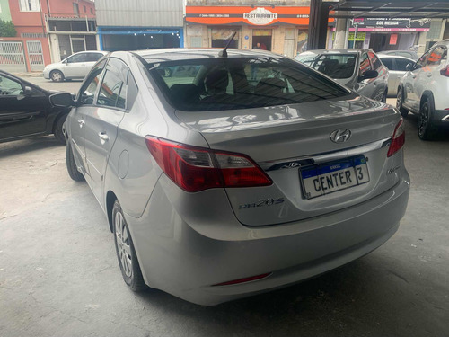 Hyundai HB20S 1.6 Comfort Plus Flex 4p