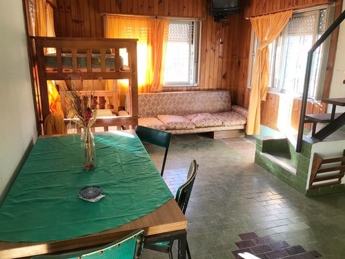Imagen 2 de 12 de Codigo 209 : Casa En Venta De 1 Dormitorio C/ Cochera En Villa Giardino