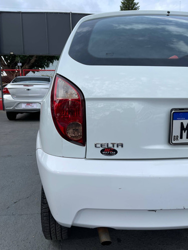 Imagem 12 de 15 de Chevrolet Celta 1.0 Mpfi Life 8v Flex 2p Manual