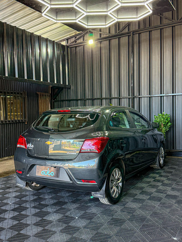 Chevrolet Onix 1.4 Lt Mt