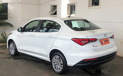 Imagem 3 de 11 de Fiat Cronos 1.3 8v Flex 2020