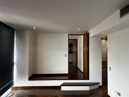 Carla Gonzalez Apartamento En Alquiler En La Urbanizacion La Castellana Mls #24-28589 Sc