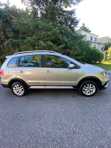 Volkswagen Suran Cross 1.6 Highline 101cv