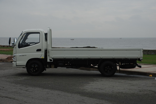 Bj-1049 Caja Fija 2,6 Ton. (c/motor Turbo)
