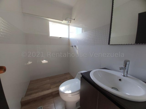 Imagen 17 de 30 de Apartamentos En Venta En Triangulo Del Este Barquisimeto Lara -- 23-18395 Vip-